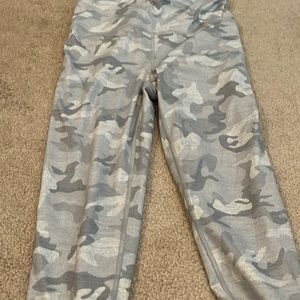 GapFit capris